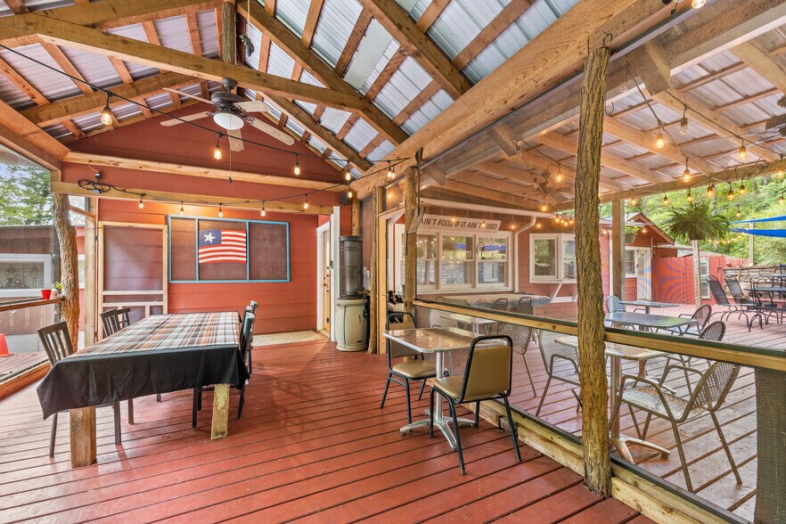 More Photos Of 15702 Highway 197 N, Clarkesville Hospitality For Sale