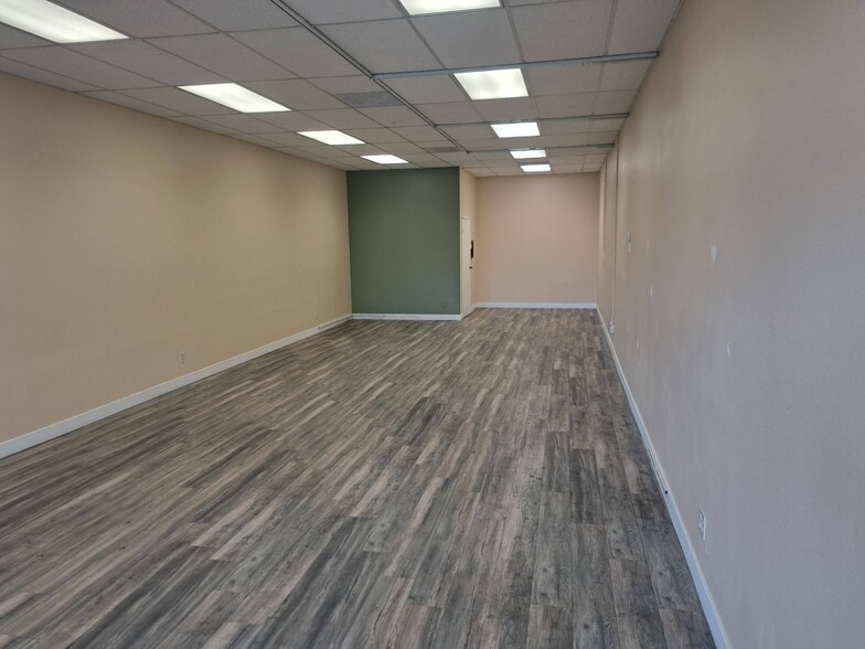 More Photos Of 16922 Main St, Hesperia General Retail For Lease