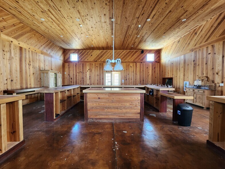 More Photos Of 7495 Union Rd, Hahira Restaurant For Sale