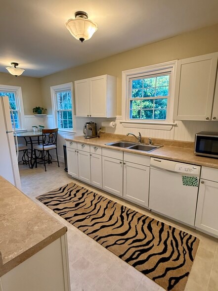 More Photos Of 905 E Park Ave, Tallahassee Office For Lease