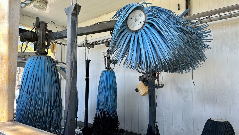 More Photos Of 113 S Valrico Rd, Valrico Carwash For Sale