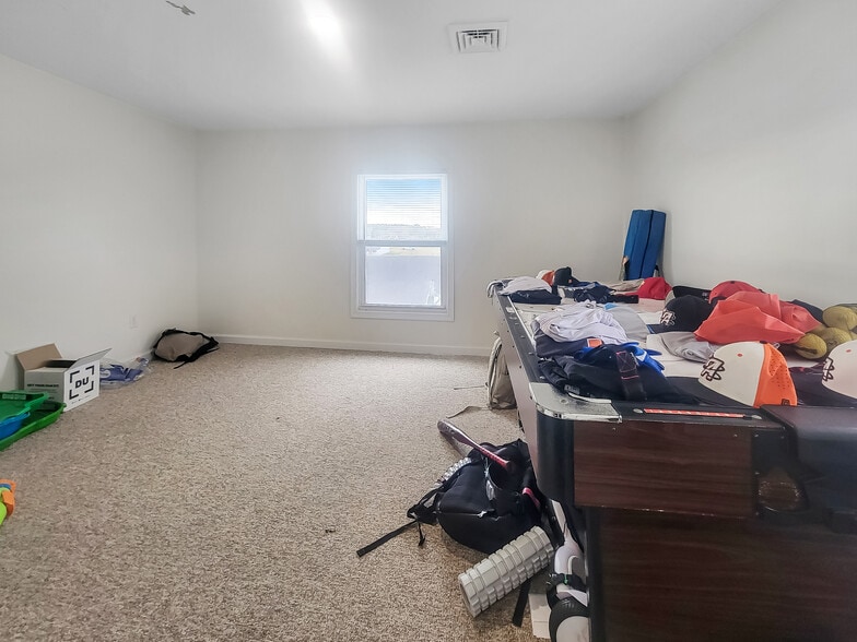 More Photos Of 401 Old Virginia Rd, Pocomoke City Flex For Sale