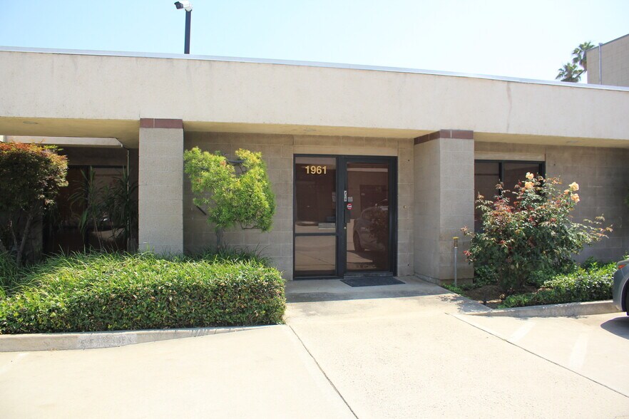 More Photos Of 1943 S Myrtle Ave, Monrovia Warehouse For Lease