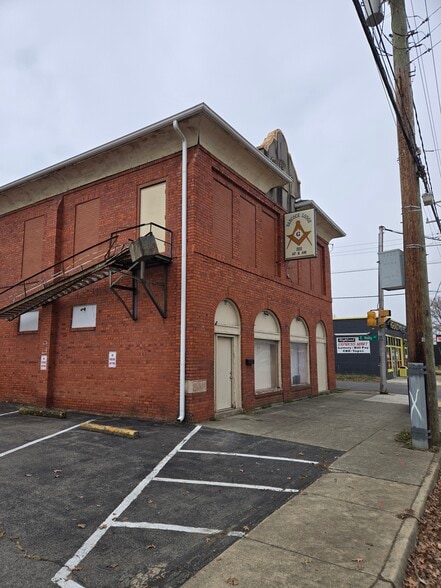 More Photos Of 3 S Holly Ave, Highland Springs Lodge Meeting Hall For Sale