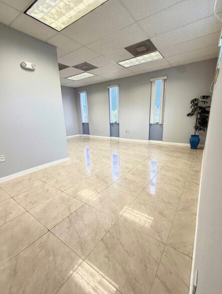 More Photos Of 1820 NE 163rd St, North Miami Beach Office For Lease