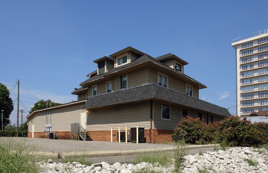 More Photos Of 1290 Montgomery Ave, Ashland Loft Creative Space For Lease