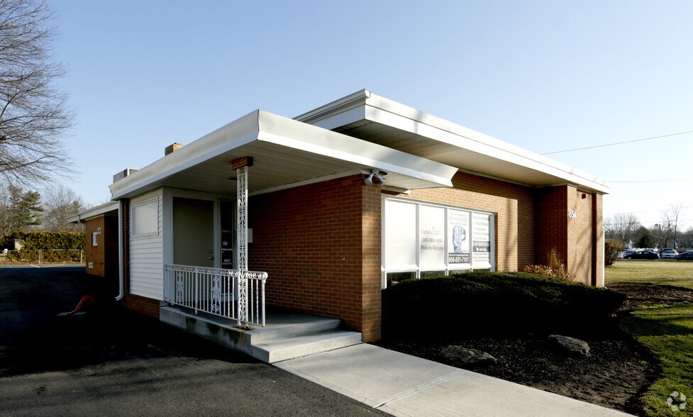 More Photos Of 854 Livingston Ave, North Brunswick Office For Sale