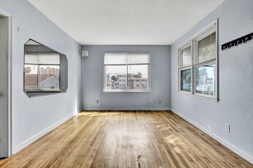 More Photos Of 315 15th Ave N, Jacksonville Beach Apartments For Sale