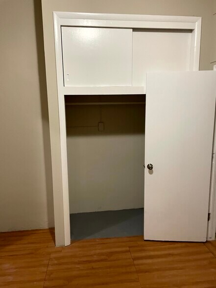 More Photos Of 205 1st St NW, Hampton Apartments For Sale