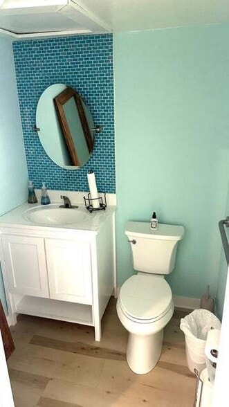 More Photos Of 1075 Duval St, Key West Apartments For Lease