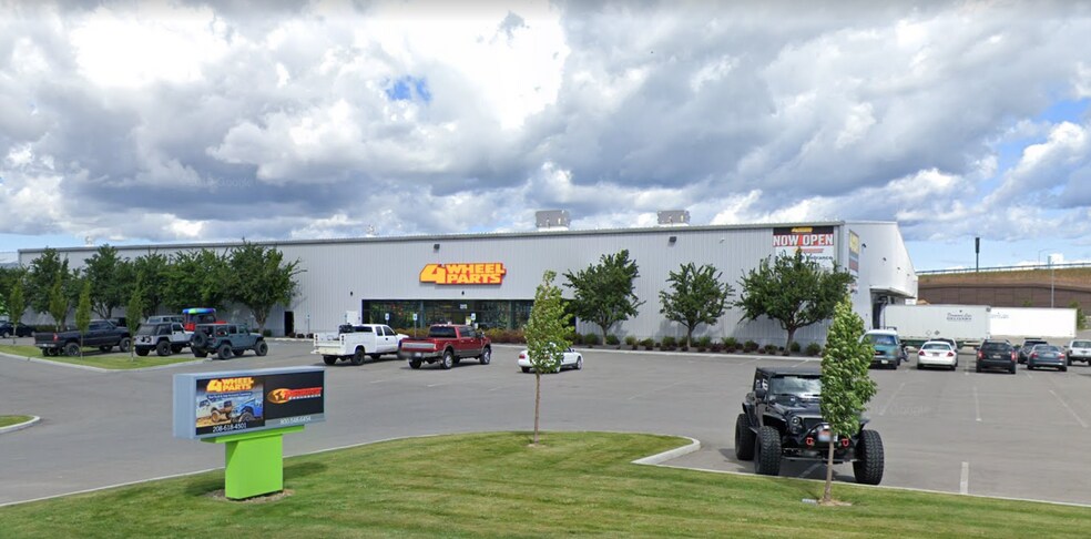More Photos Of 5405 W Riverbend Ave, Post Falls Manufacturing For Lease