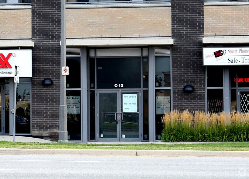 More Photos Of 1940 Ironstone Dr, Burlington Apartments For Sale