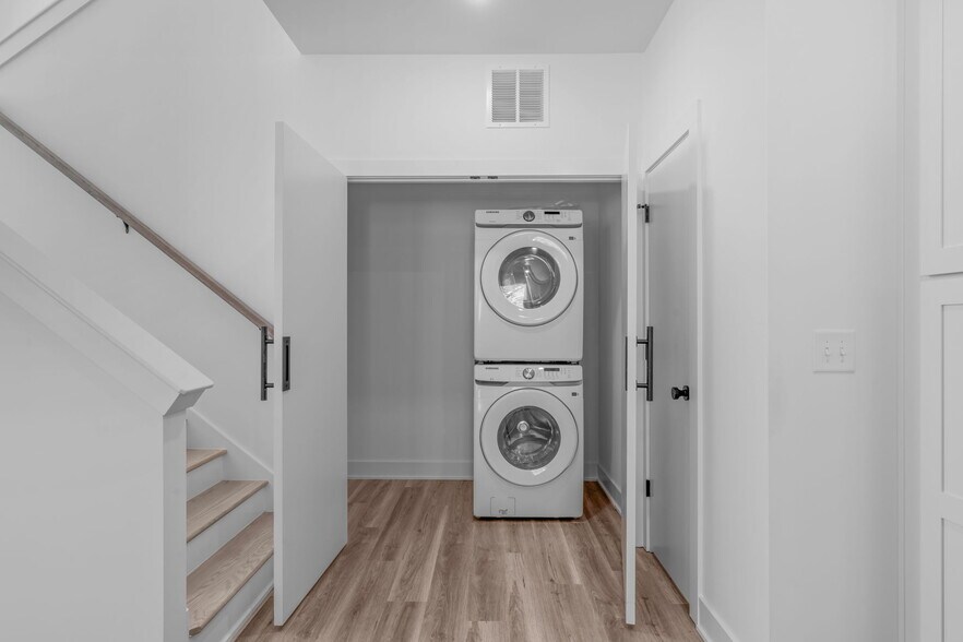 More Photos Of 1318-1322 E Lenoir St, Raleigh Apartments For Sale