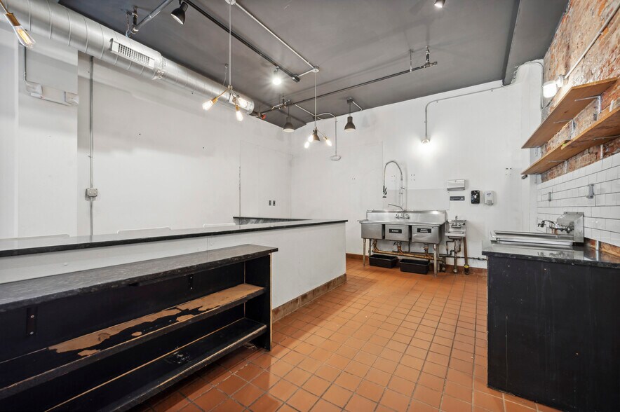 More Photos Of 263 N 3rd St, Philadelphia Apartments For Sale