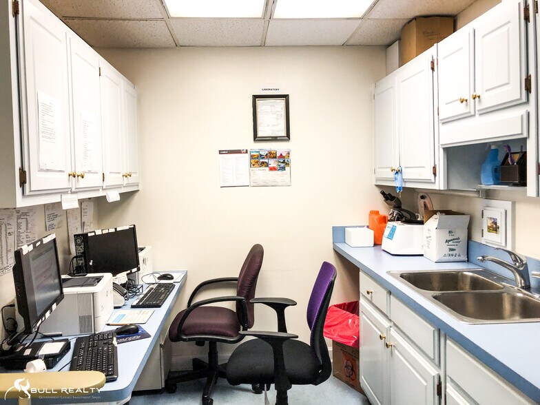 More Photos Of 2855 Candler Rd, Decatur Medical For Sale