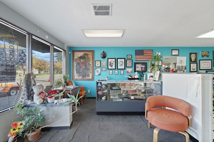 More Photos Of 304 W Harding Way, Stockton Office For Sale