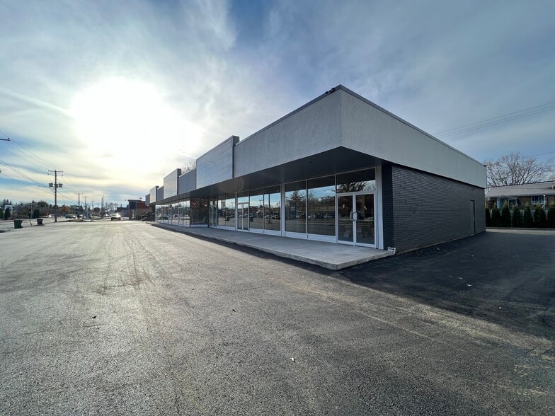 More Photos Of 349-359 Ch De La Grande-Cote, Boisbriand Storefront For Lease