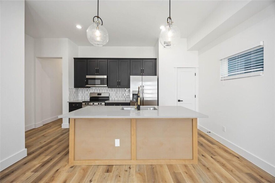 More Photos Of 8009 Cora st, Houston Multifamily For Sale