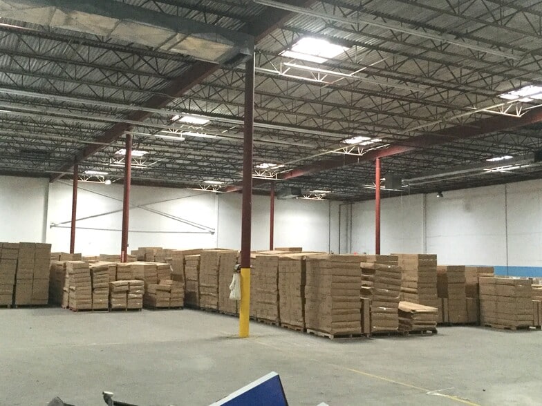 More Photos Of 6100 Philips Hwy, Jacksonville Warehouse For Lease