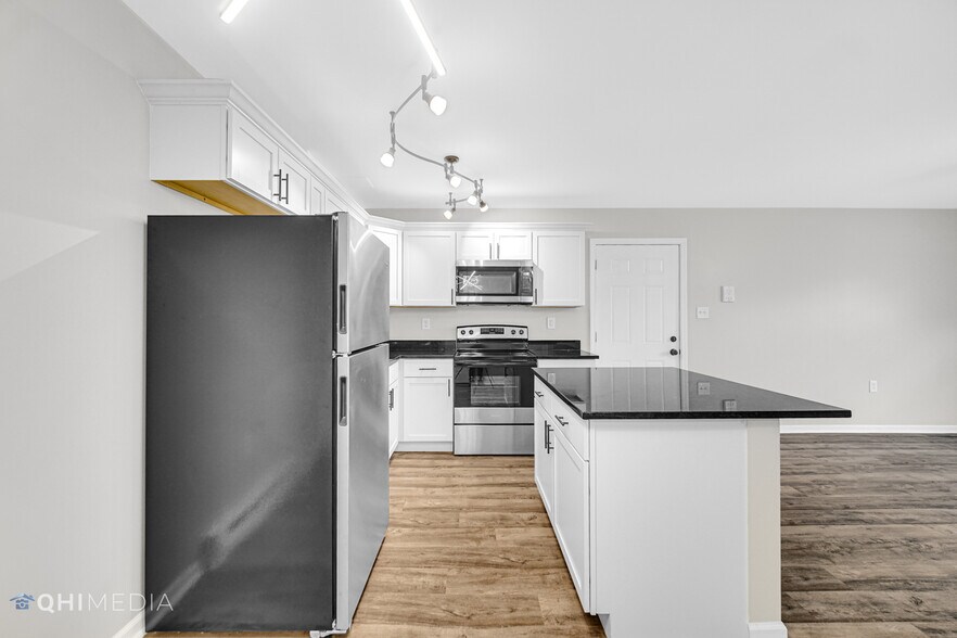 More Photos Of 2080 E Rand St, Hobart Apartments For Sale