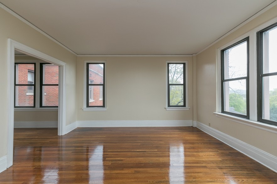 More Photos Of 870 Vine St, Chattanooga Apartments For Lease