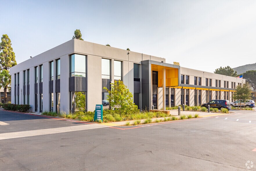 More Photos Of 11555 Sorrento Valley Rd, San Diego Unknown For Lease