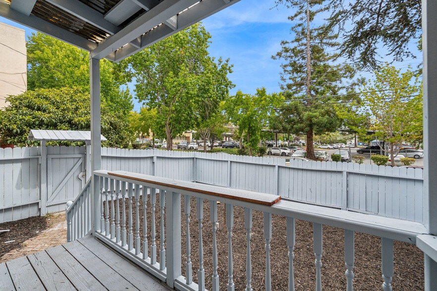 More Photos Of 1921 Dwight Way, Berkeley Apartments For Sale