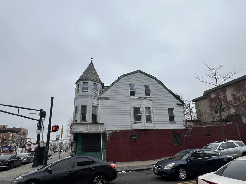 More Photos Of 524 Central Ave, Newark Storefront Retail Residential For Sale