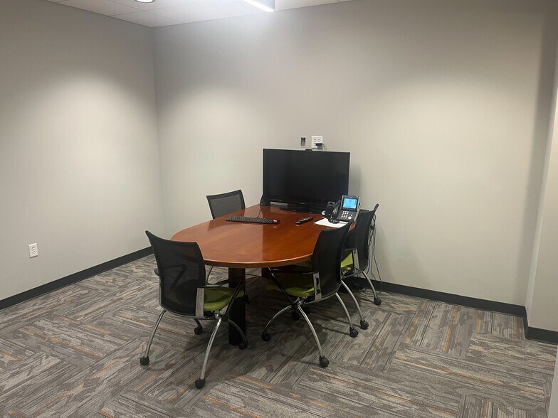 More Photos Of 640 N Vel R Phillips Ave, Milwaukee Office For Lease