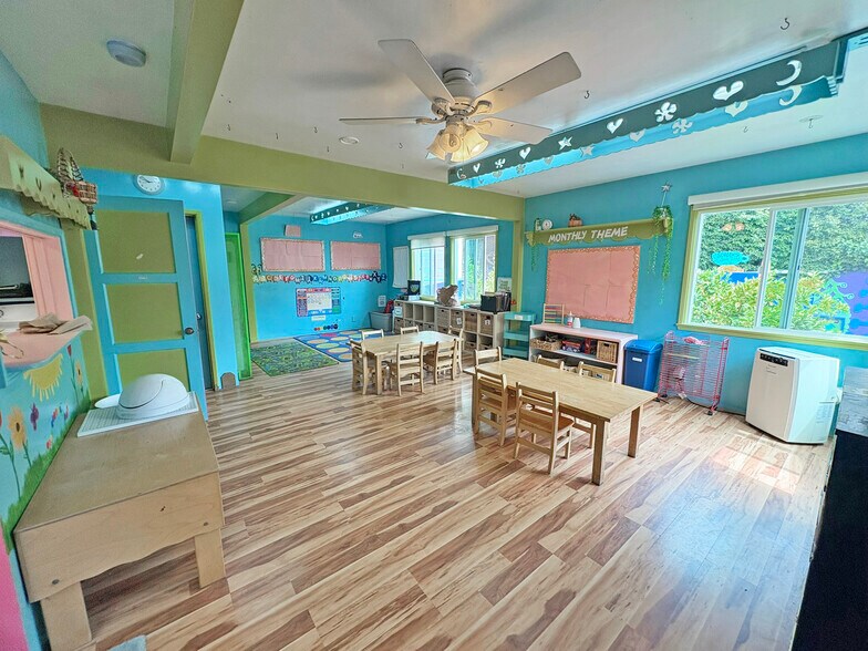 More Photos Of 1009 18th St, Santa Monica Schools For Lease