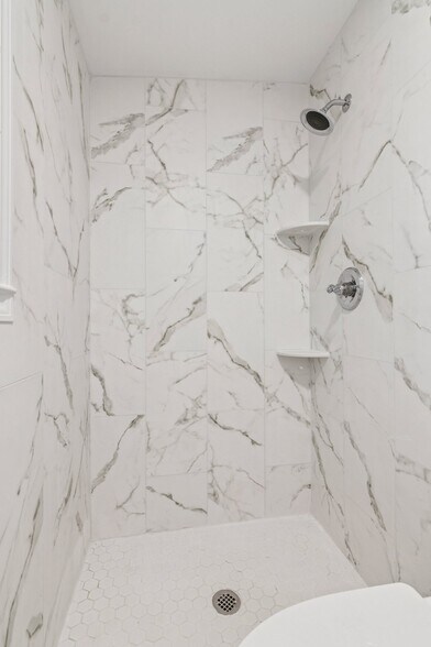 More Photos Of 375 Deerfield Dr, Dahlonega Multifamily For Sale