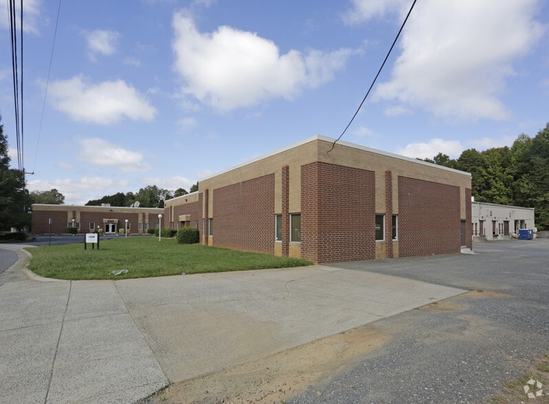 More Photos Of 4740 Dwight Evans Rd, Charlotte Warehouse For Lease