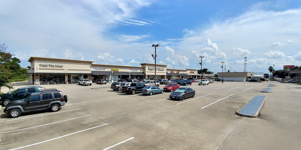 More Photos Of 5700 Highway 6, Houston Storefront For Lease