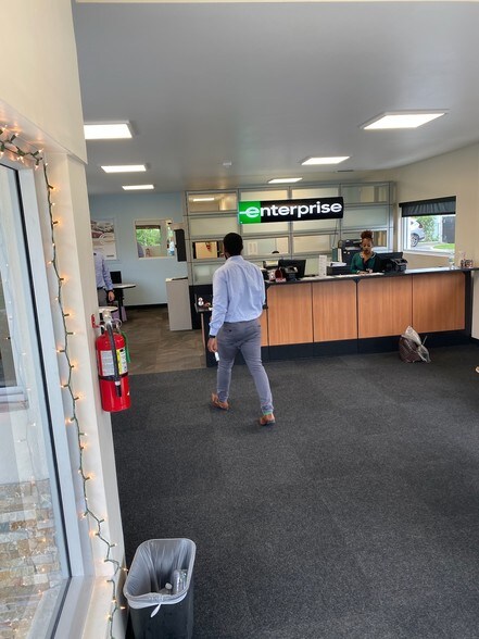 More Photos Of 14975 W Dixie Hwy, North Miami Storefront Retail Office For Sale