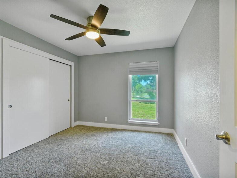 More Photos Of 1612 Shenandoah Dr, Cedar Park Warehouse For Sale