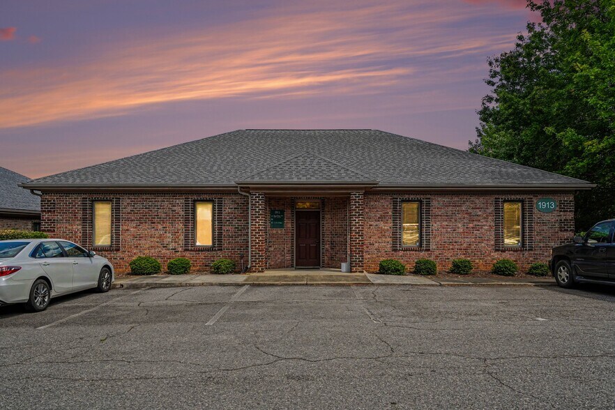 More Photos Of , Charlotte Office For Sale