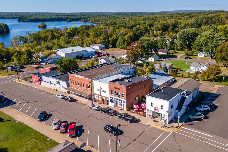 More Photos Of 116 Main St, Cornell Bar For Sale