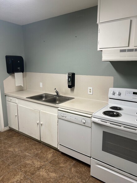 More Photos Of 1105 Old 69 hwy, Kountze Warehouse For Sale