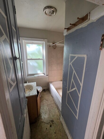 More Photos Of 7954-7958 S Harvard Ave, Chicago Apartments For Sale