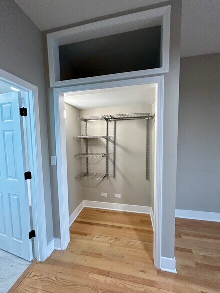 More Photos Of 5644 S Prairie Ave, Chicago Apartments For Sale