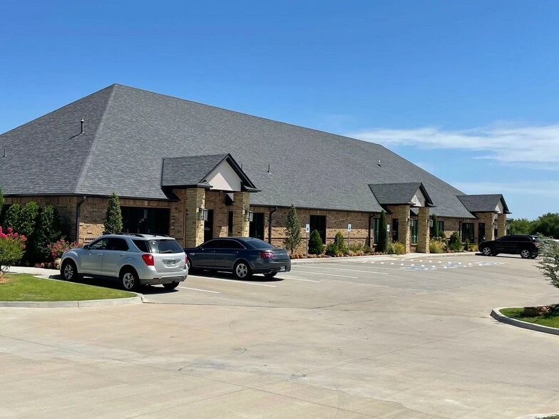 More Photos Of 13700 S Western Ave, Oklahoma City Medical For Sale