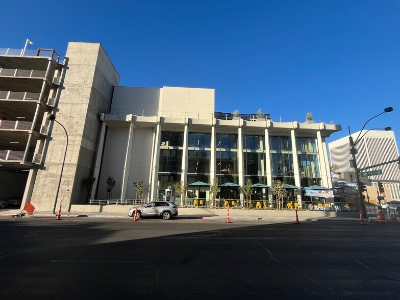 More Photos Of 201 S Las Vegas Blvd, Las Vegas Office For Lease