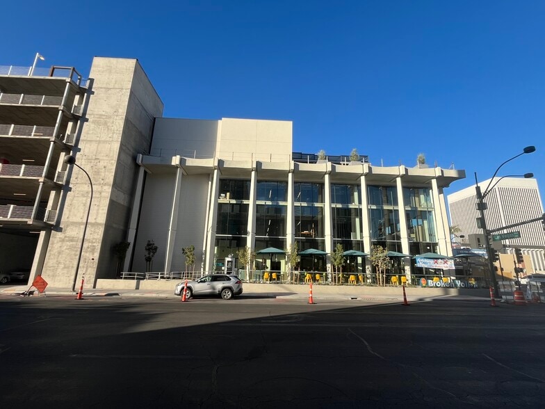 More Photos Of 201 S Las Vegas Blvd, Las Vegas Office For Lease