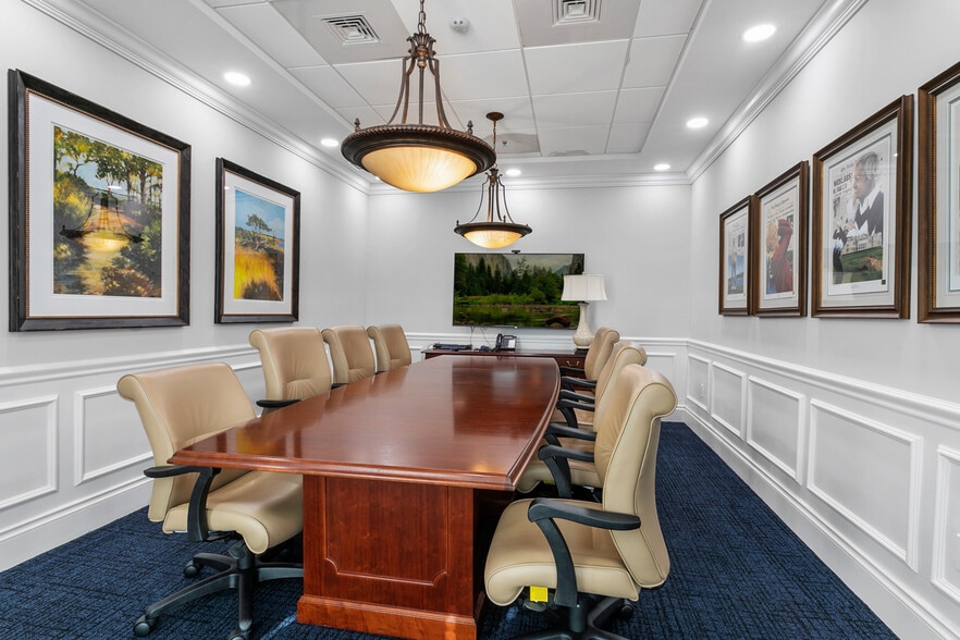 More Photos Of 11811 US Highway 1, North Palm Beach General Retail For Lease