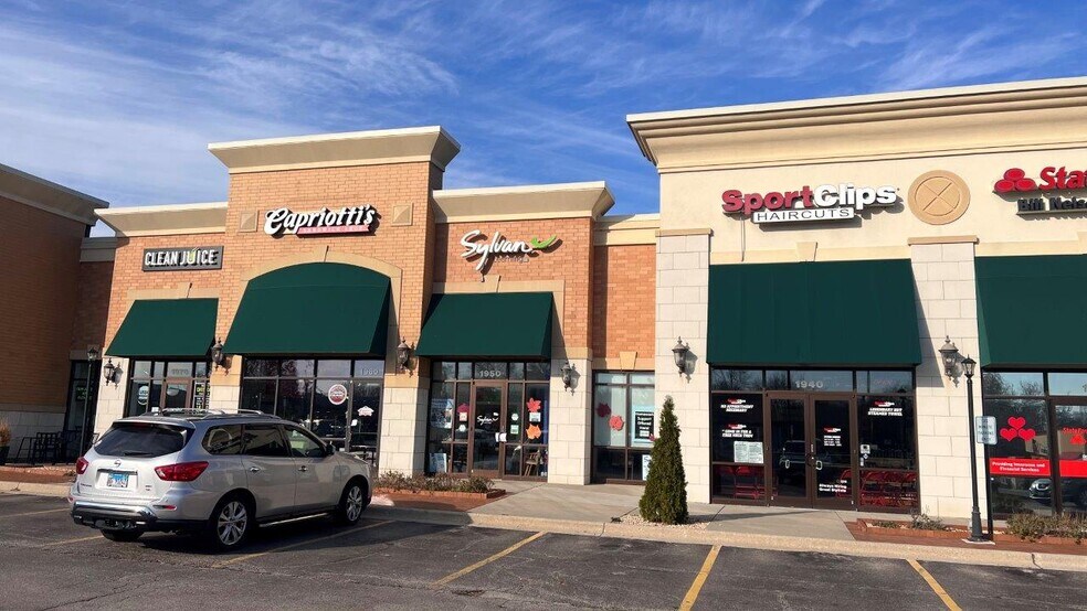 More Photos Of 1800-1900 Main St, Saint Charles Unknown For Lease