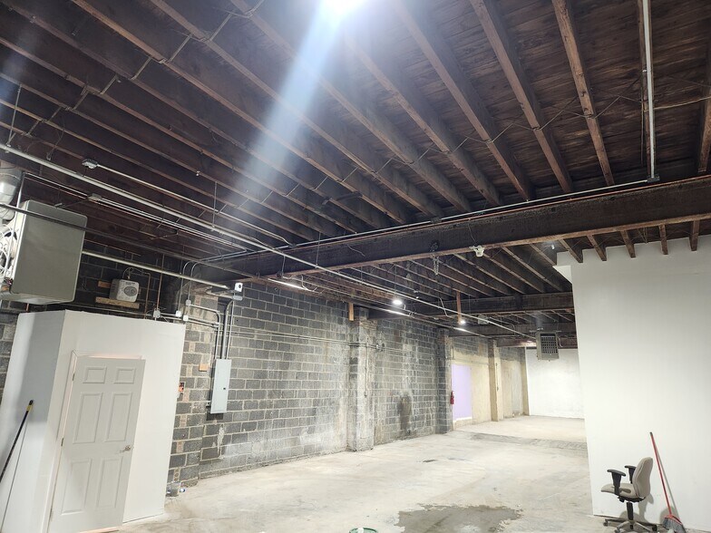 More Photos Of 85 Coffey St, Brooklyn Warehouse For Lease