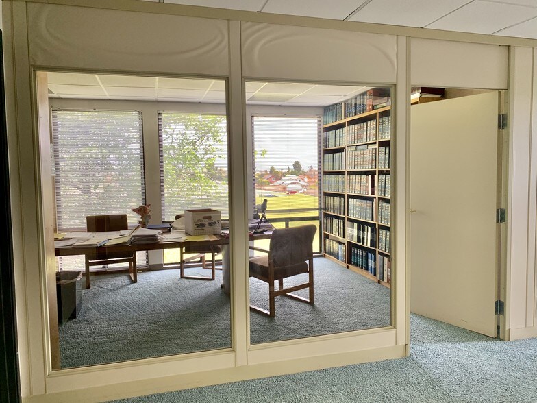 More Photos Of 426 Barcellus Ave, Santa Maria Medical For Lease