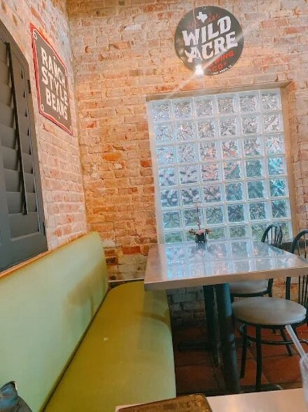More Photos Of 1306-1314 W Magnolia Ave, Fort Worth Freestanding For Lease