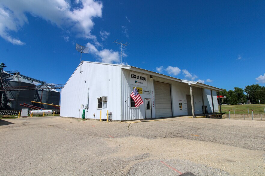 More Photos Of 107 8th Ave SW, Kasson Specialty For Sale