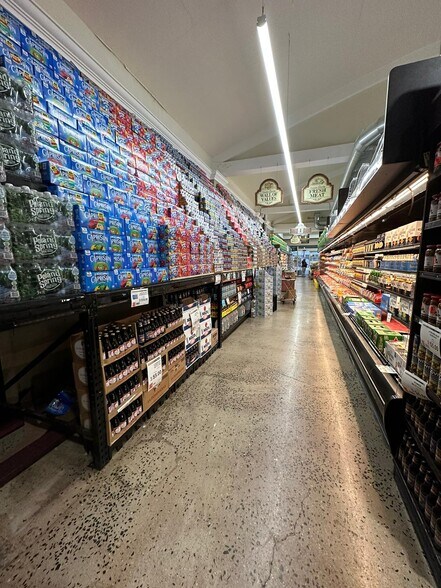 More Photos Of 2343 Jerome Ave, Bronx Supermarket For Sale